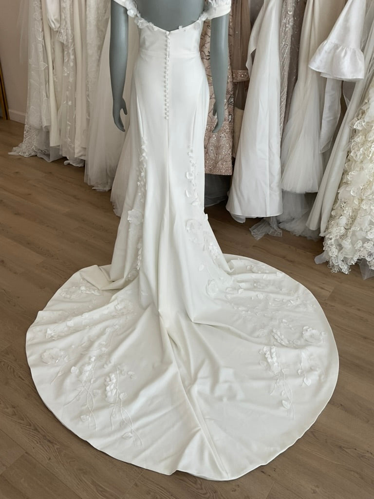 Tara Lauren - Lana (10)