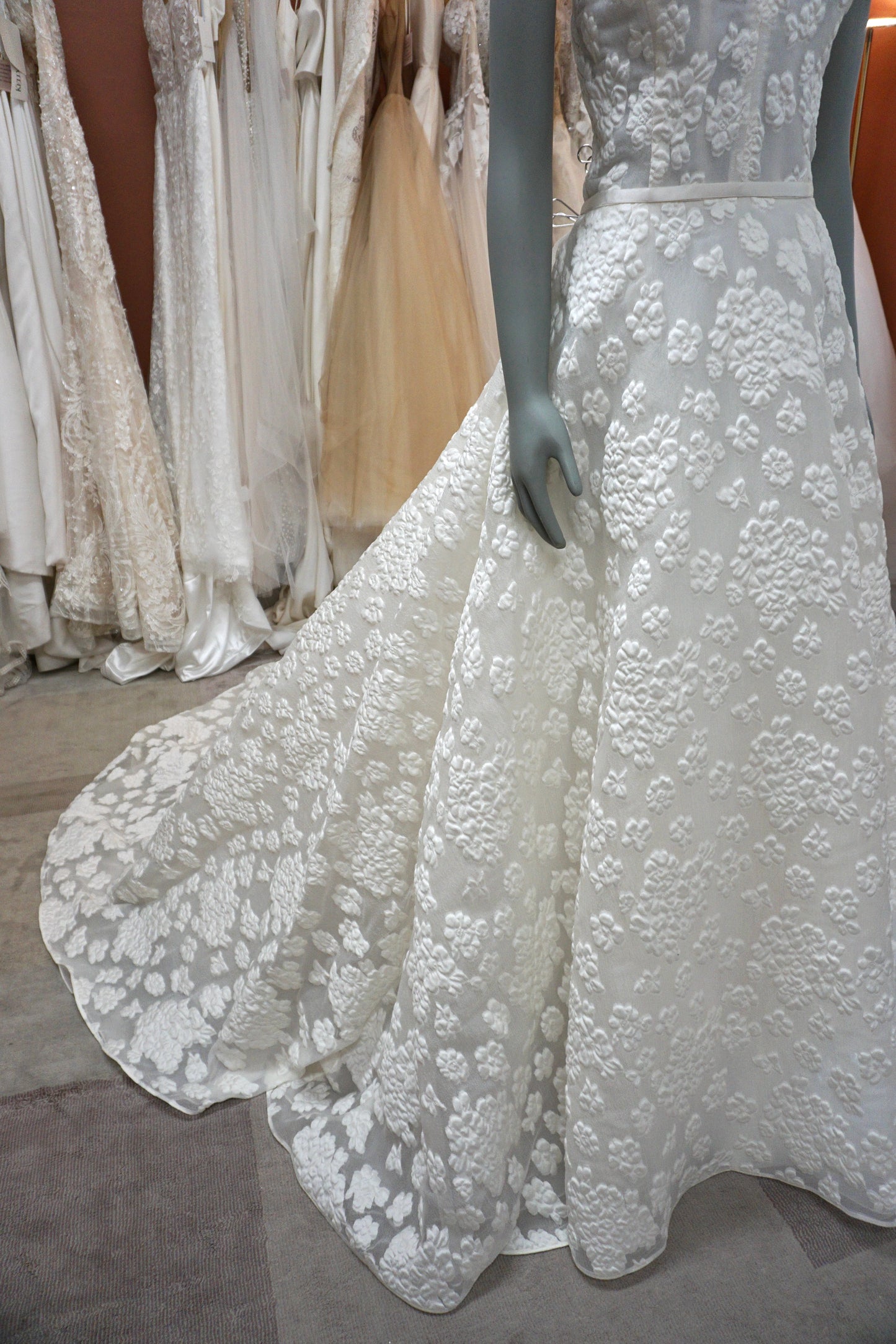 Amsale - Devon w/ veil