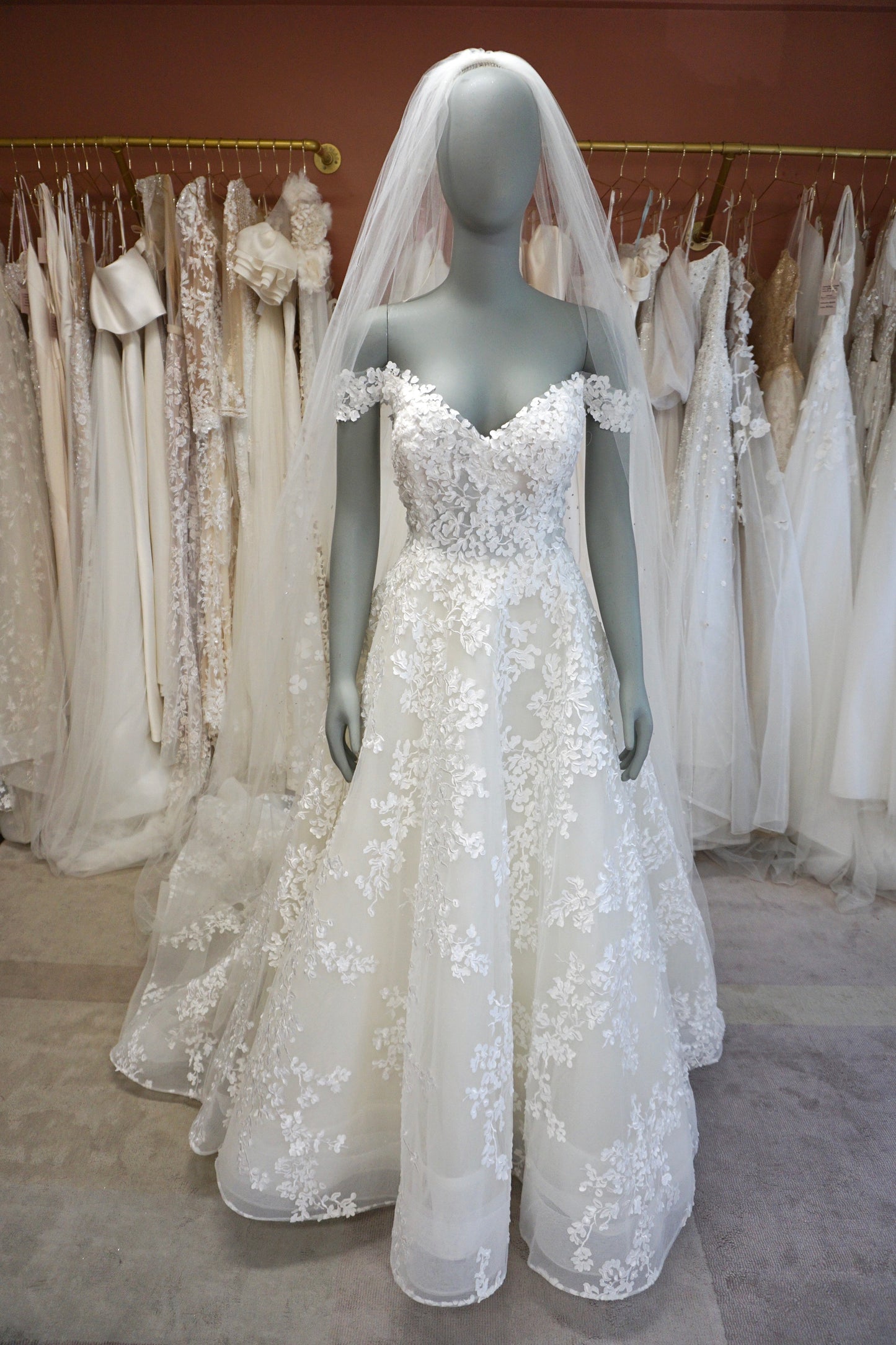 Lazaro - Vienna
