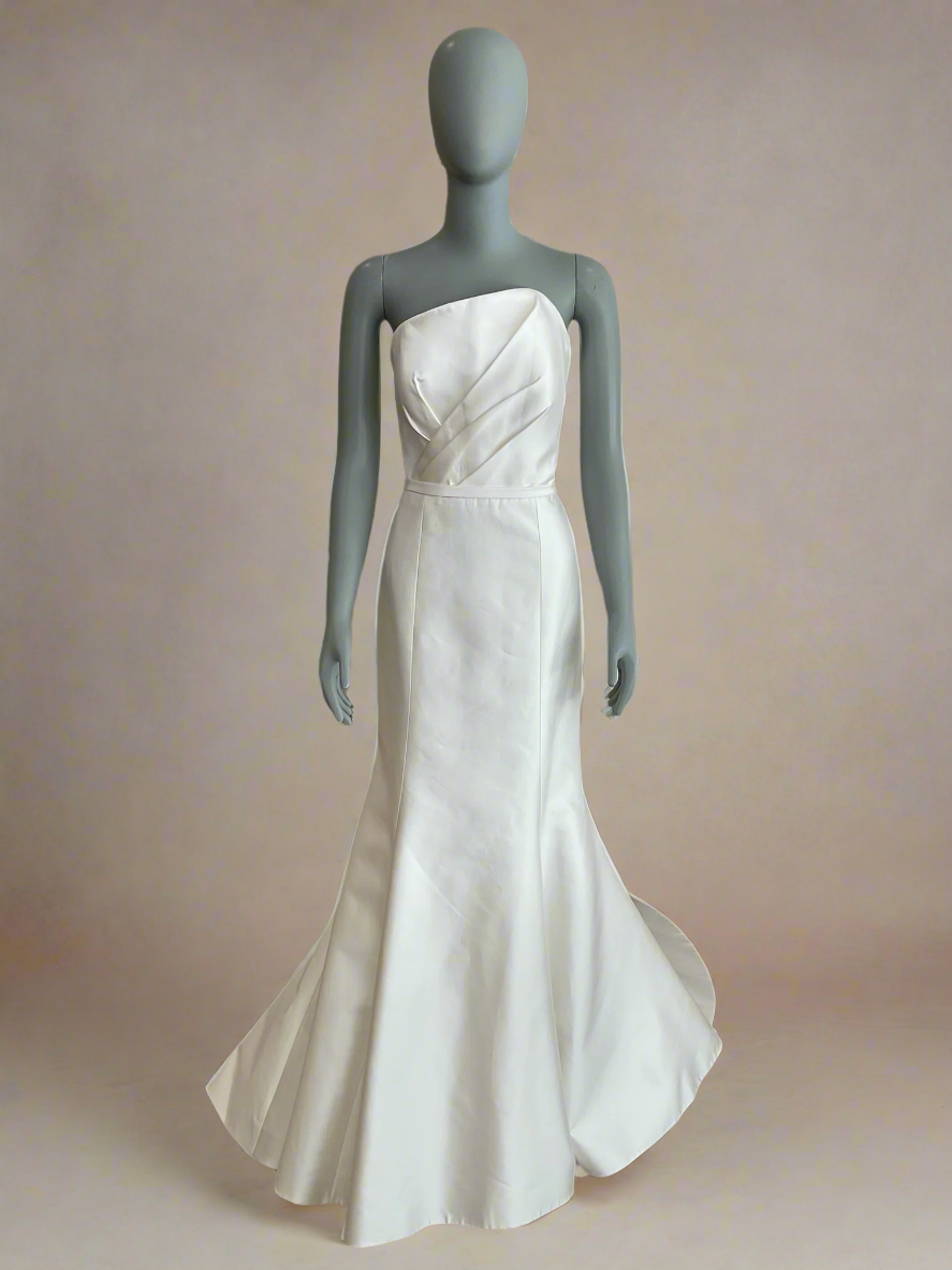 Legends by Romona Keveza L2372 w/ bow and belt (12)