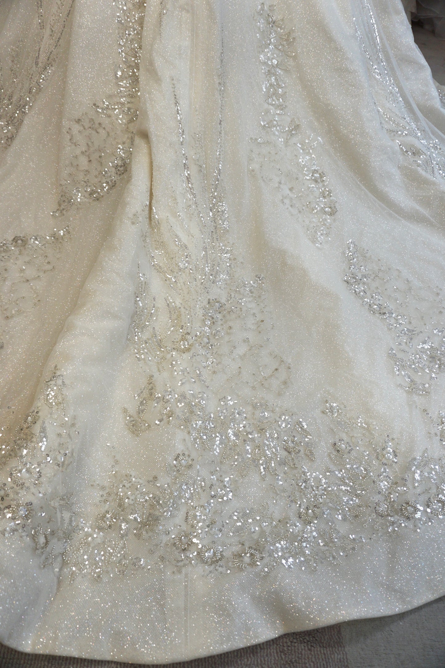 Mila'si - Champagne/Silver Ballgown