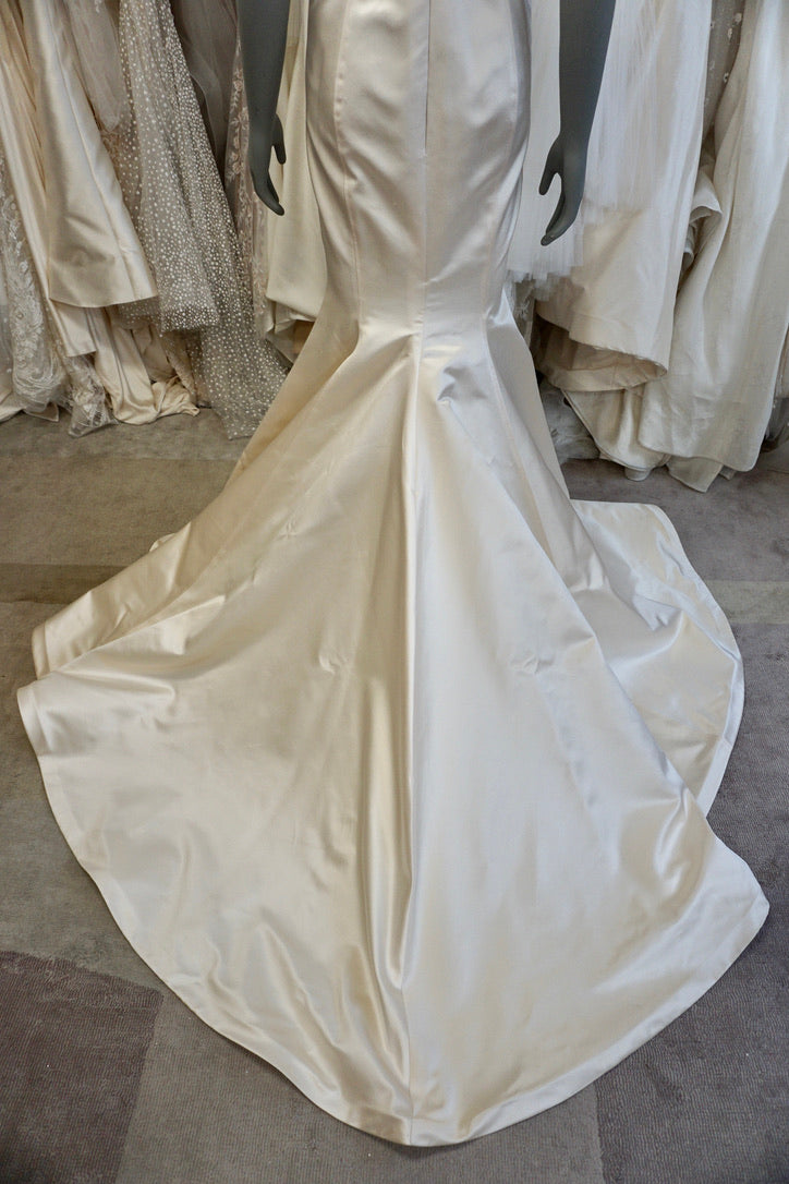 Lucy DeCastenou - Silk Satin Fit & Flare