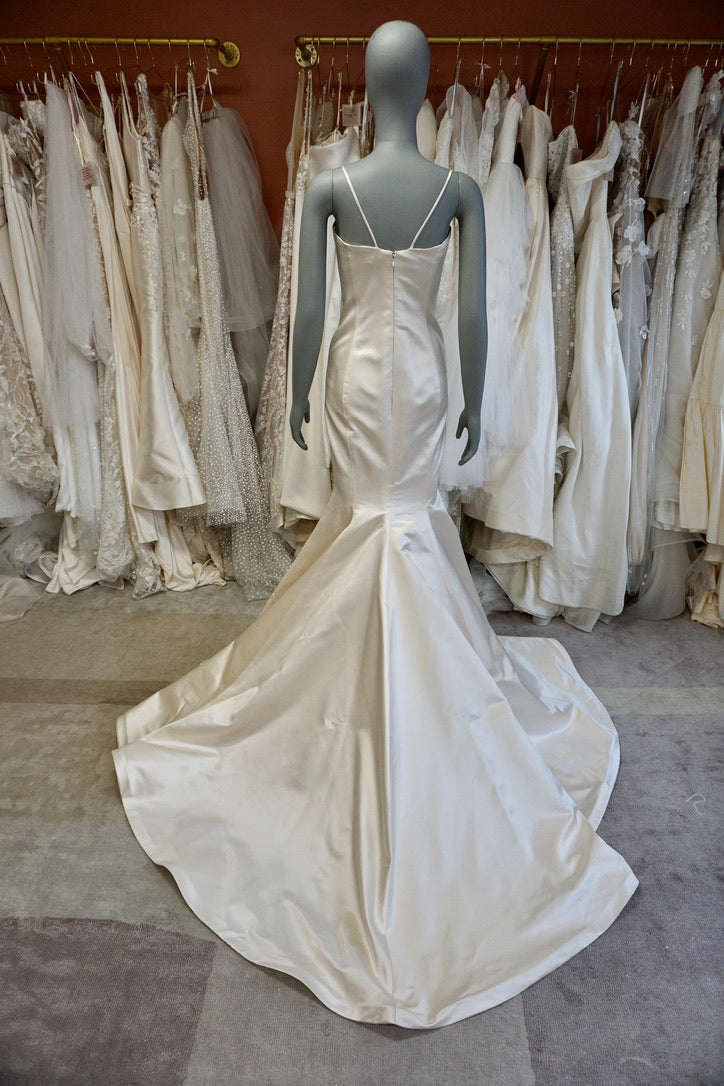 Lucy DeCastenou - Silk Satin Fit & Flare