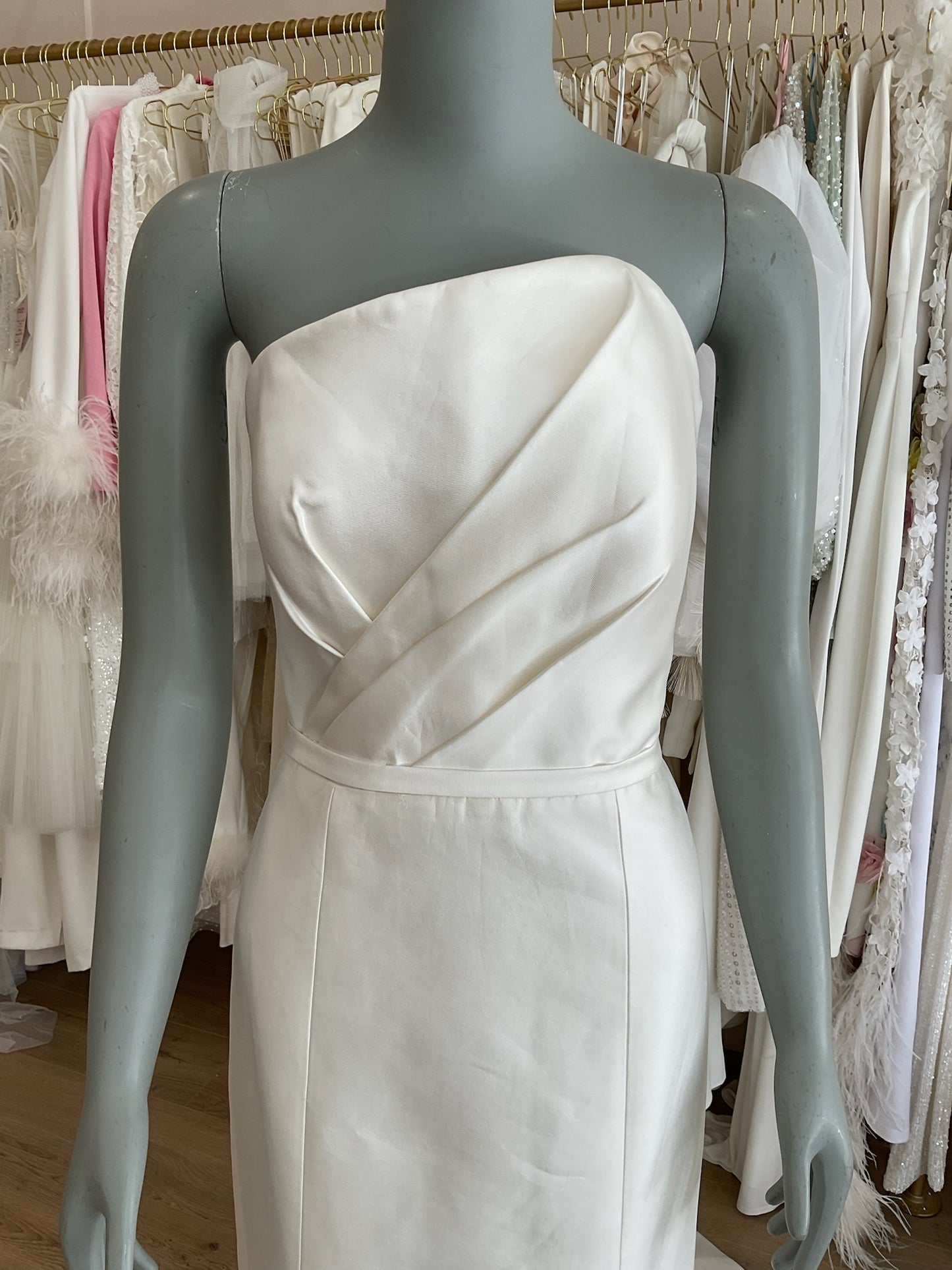 Legends by Romona Keveza L2372 w/ bow and belt (12)