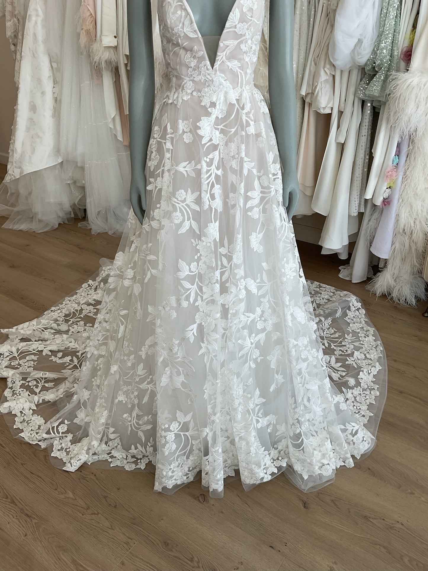 Blush by Hayley Paige - Fleur Di Lis (10)