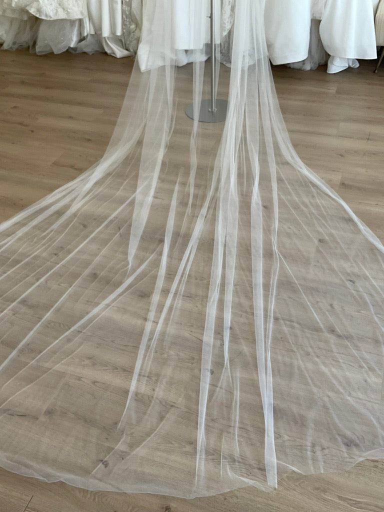 Custom Veil