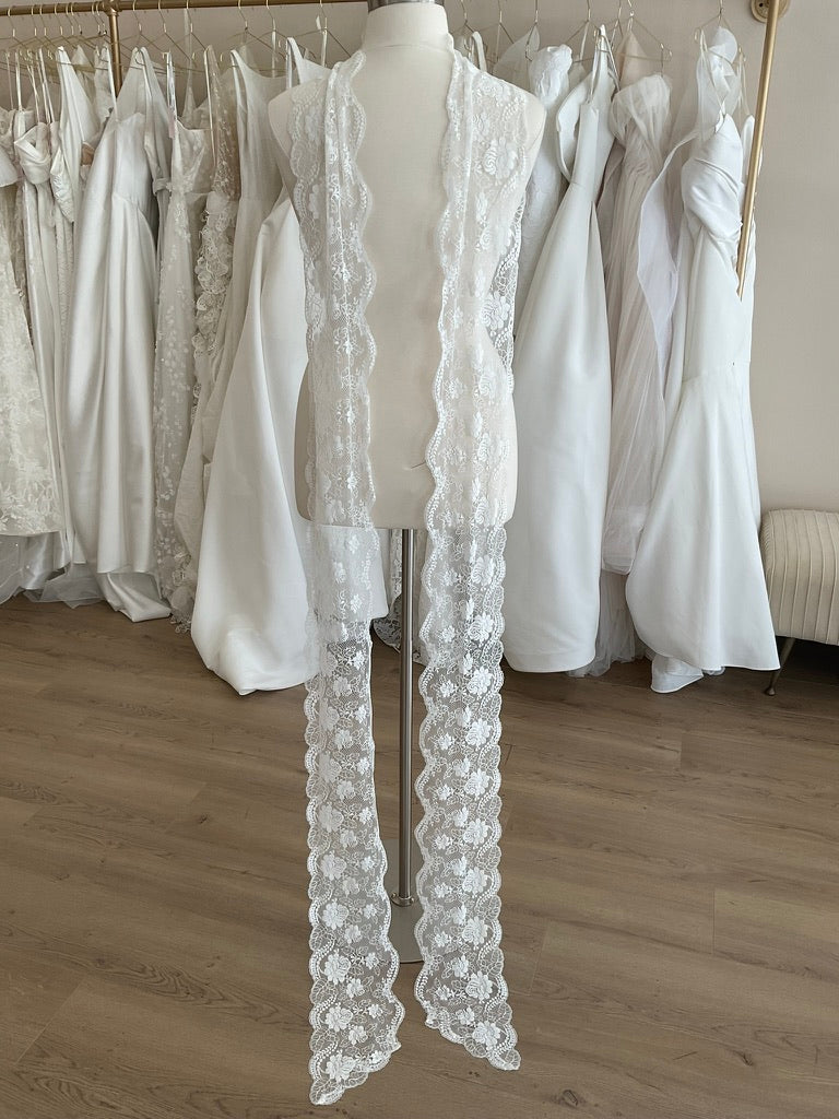 Cocoe Voci - Darquer French Lace Scarf
