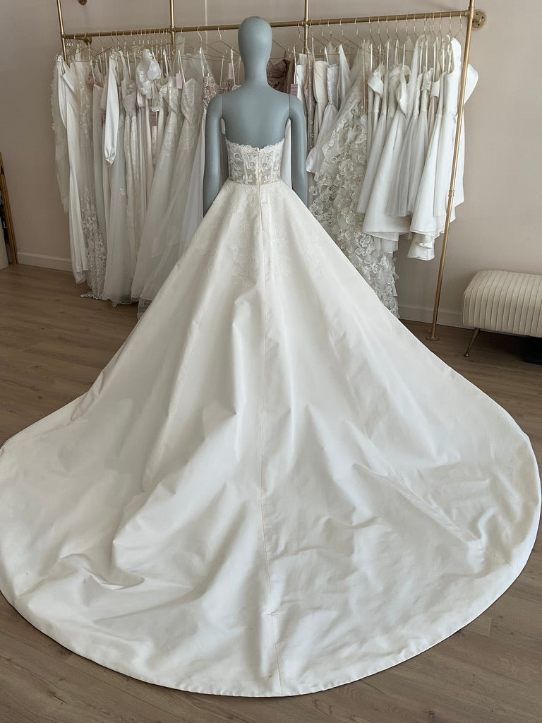 Carolina Herrera - Pandora (12)