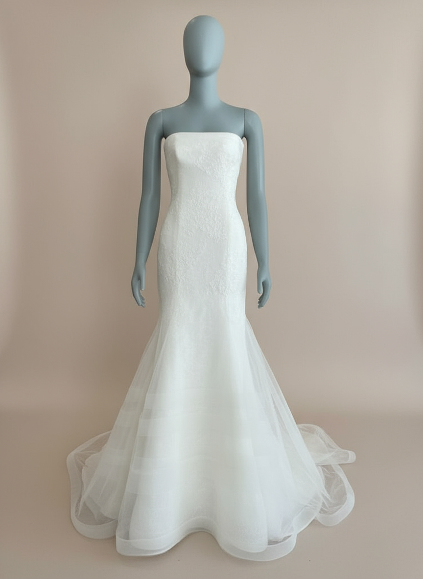 mermaid wedding dress vera wang Vera Wang Georgina l Sample Wedding Dress l Los Angeles