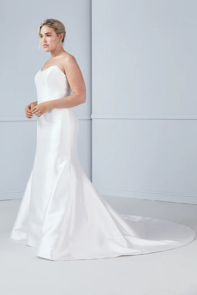 amsale wedding dresses NOUVELLE  Amsale Straight Strapless Neckline Meet one of our newest
