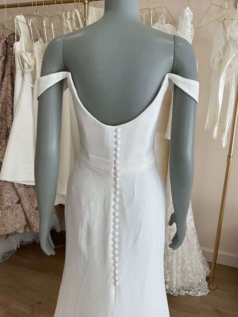 Suzanne Neville - Holst (6)