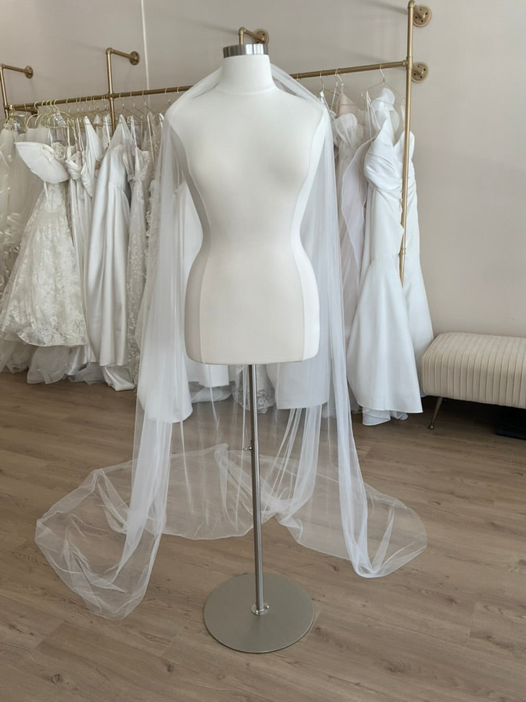 Jennifer Leigh - Taylor Veil