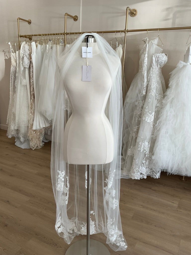 Pronovias - V-2940 (Waltz)