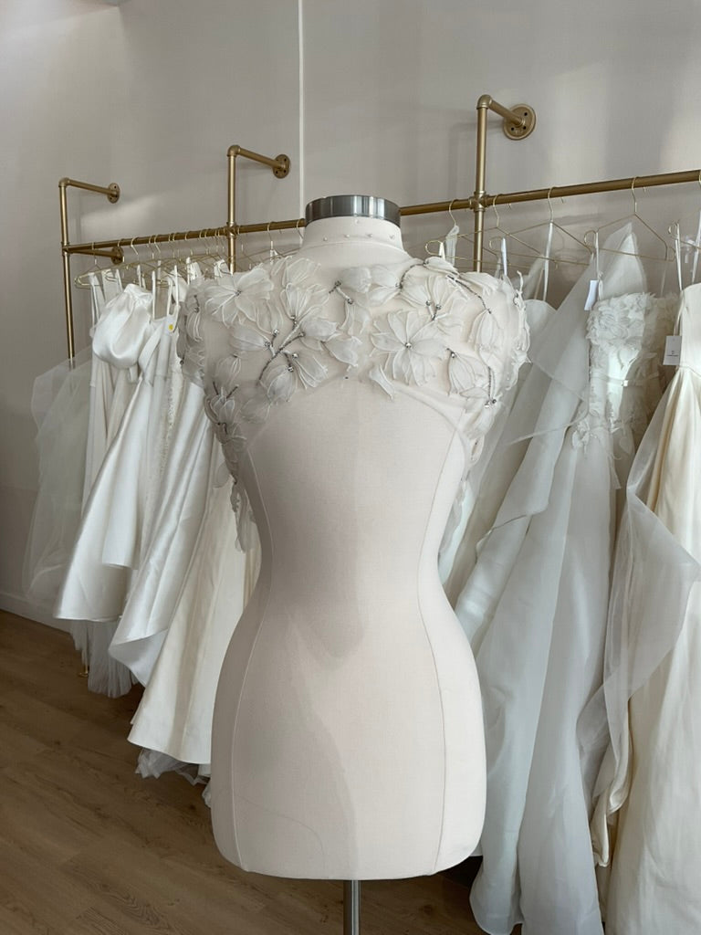 Amsale - Organza Floral Topper (2)