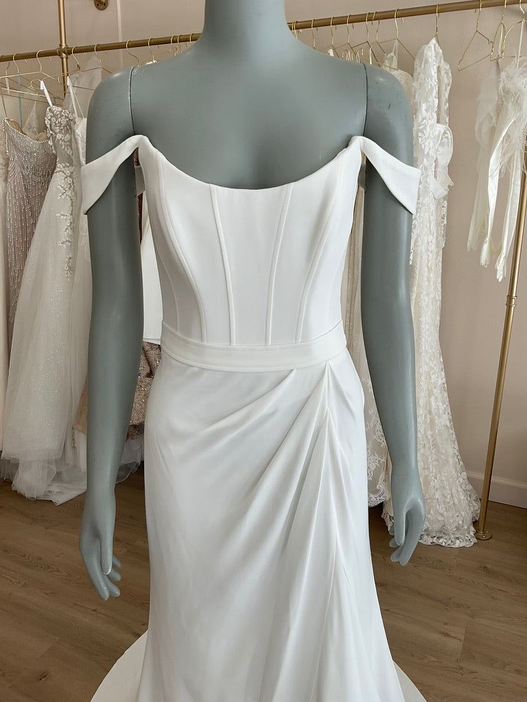 Suzanne Neville - Holst (6)