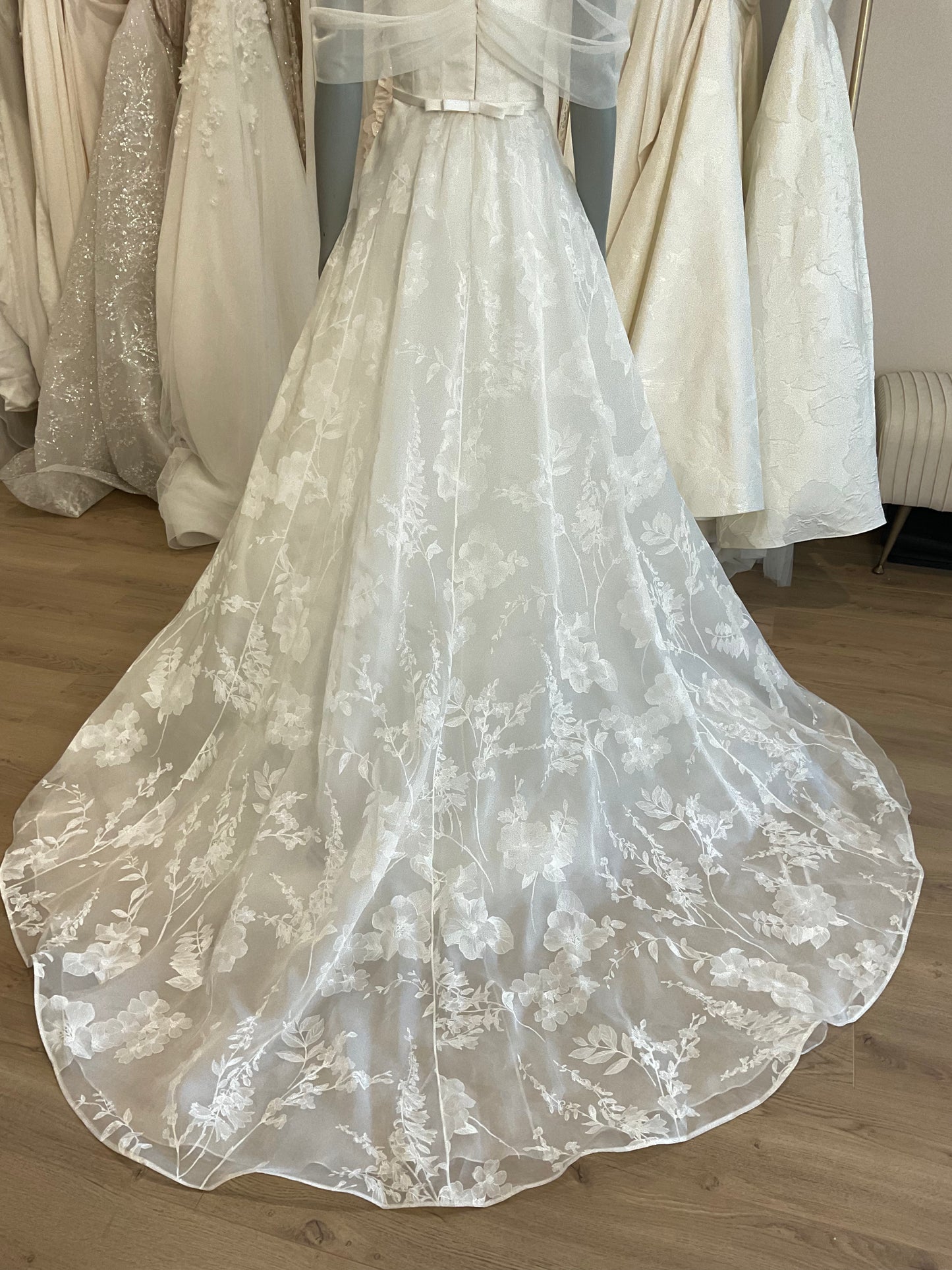 Amsale - Cressidea (12)