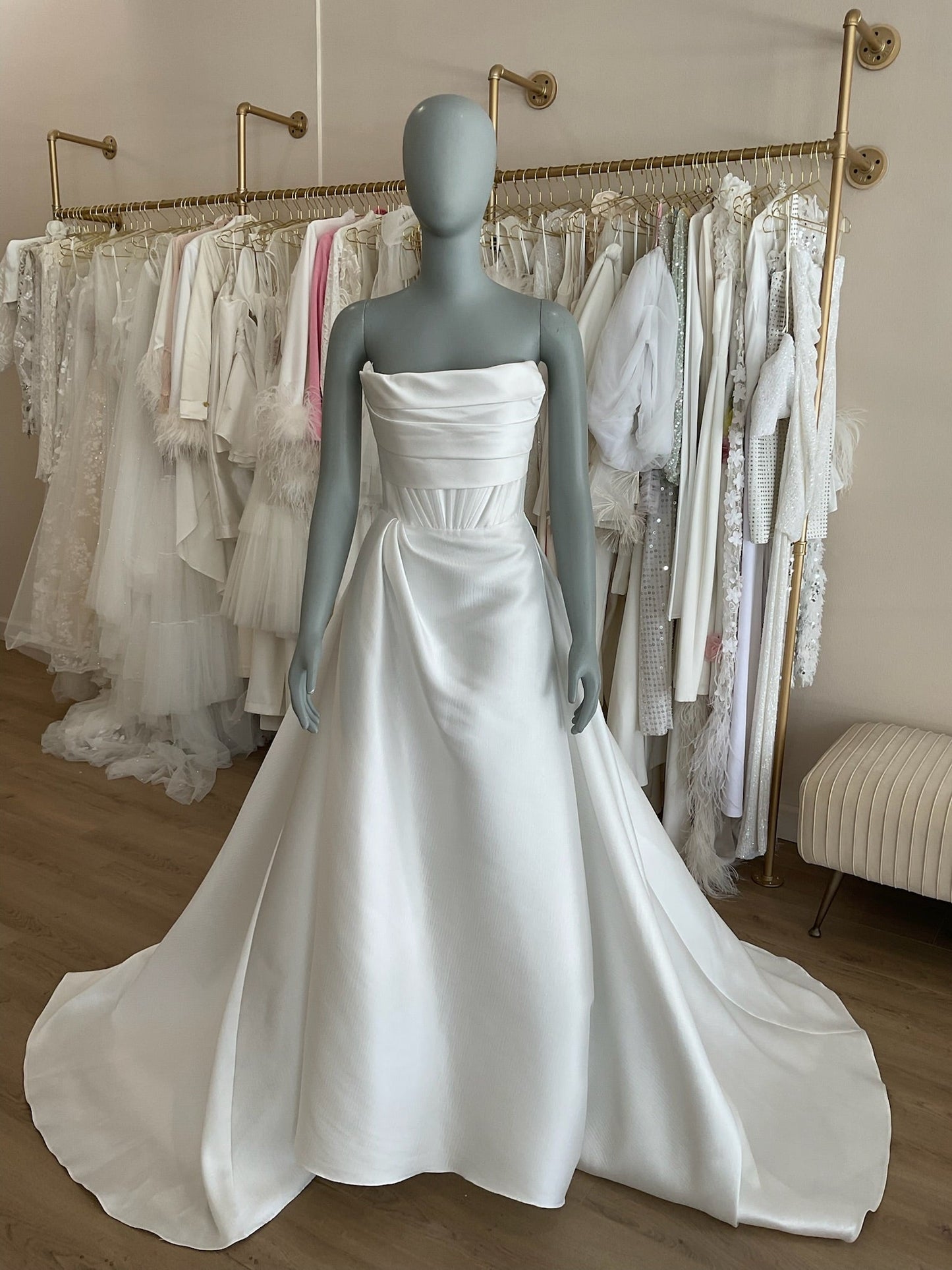 Alex Perry - Audrey (4)Wedding Dresses4