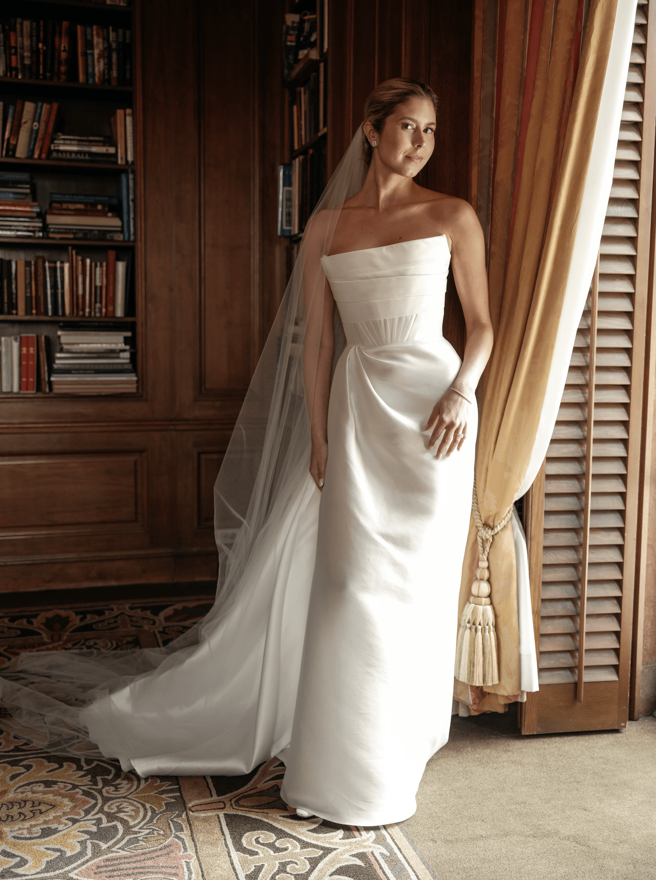 Alex Perry - Audrey (4)Wedding Dresses4