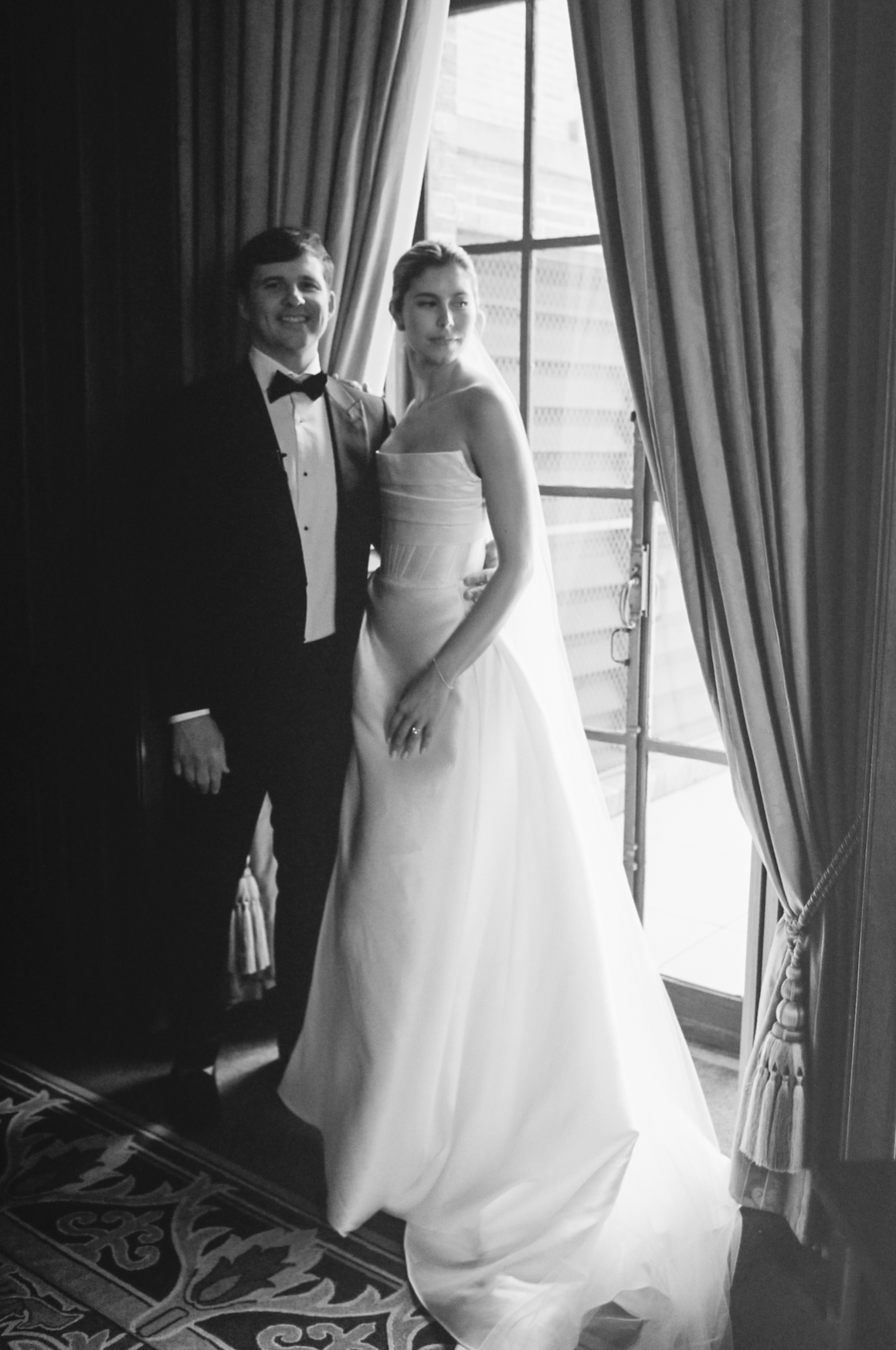 Alex Perry - Audrey (4)Wedding Dresses4