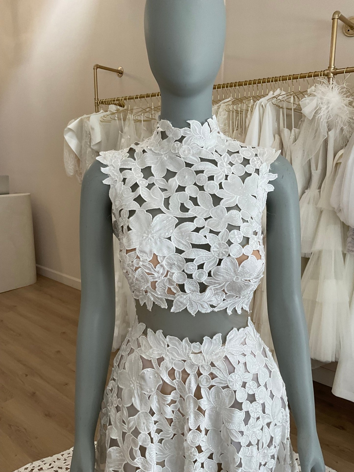 Julie Vino - Vivian (10)Wedding DressesUsed