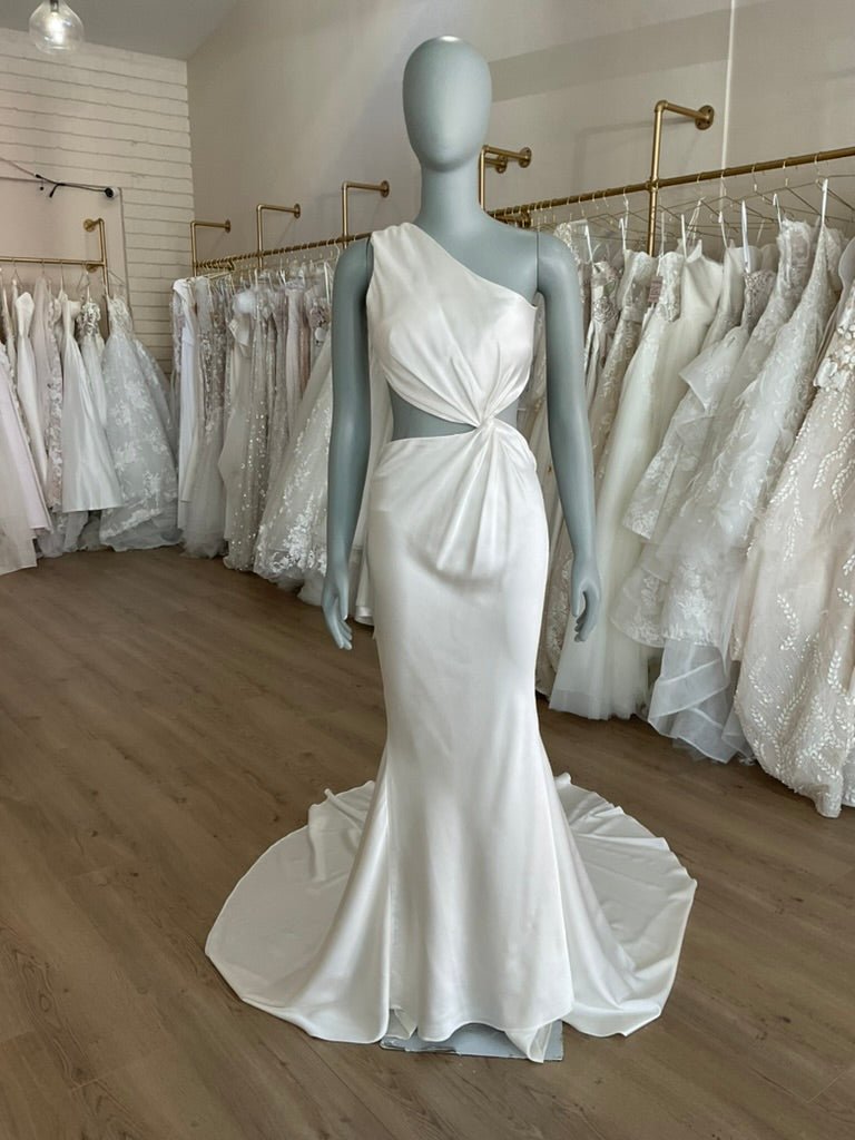 Katherine Tash - Giselle (4)Wedding DressesIvory