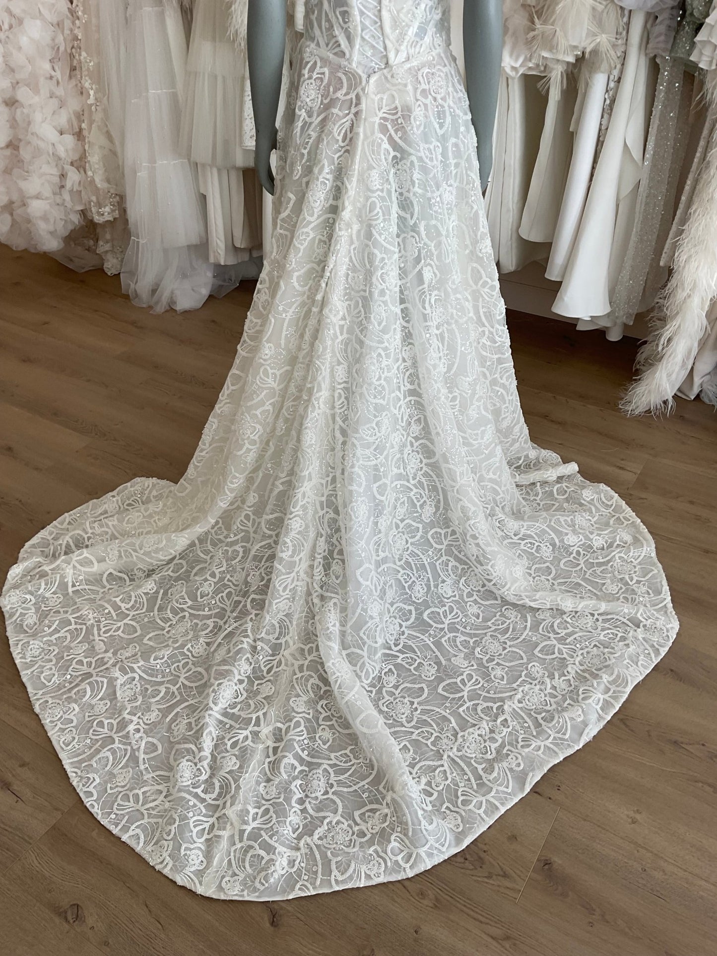 Lian Rokman - Minerva w/ Gloves (8)Wedding Dresses8
