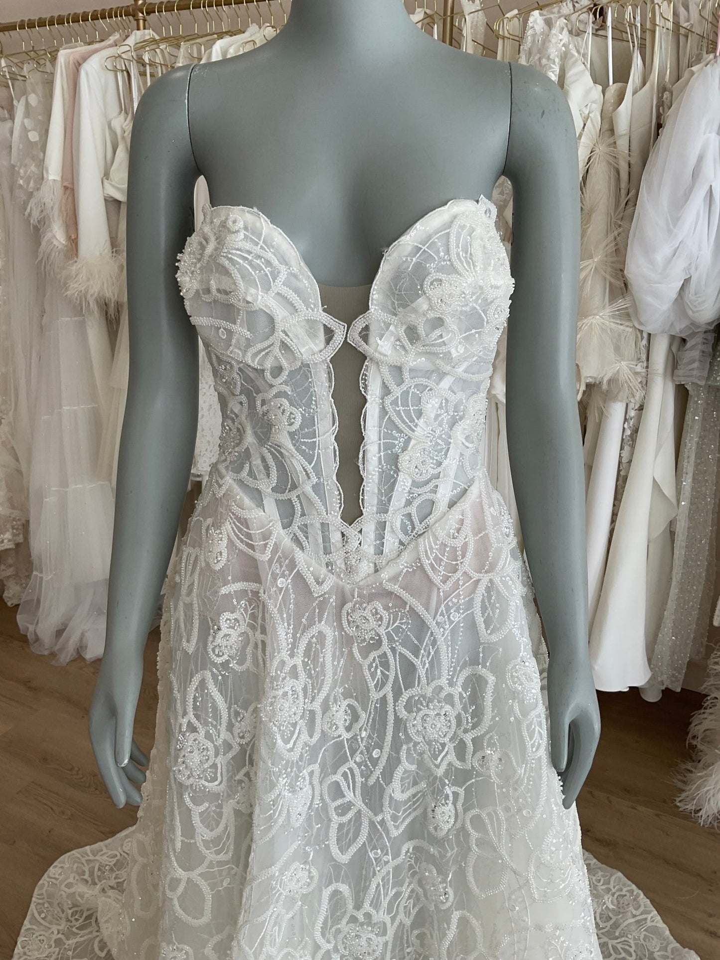 Lian Rokman - Minerva w/ Gloves (8)Wedding Dresses8