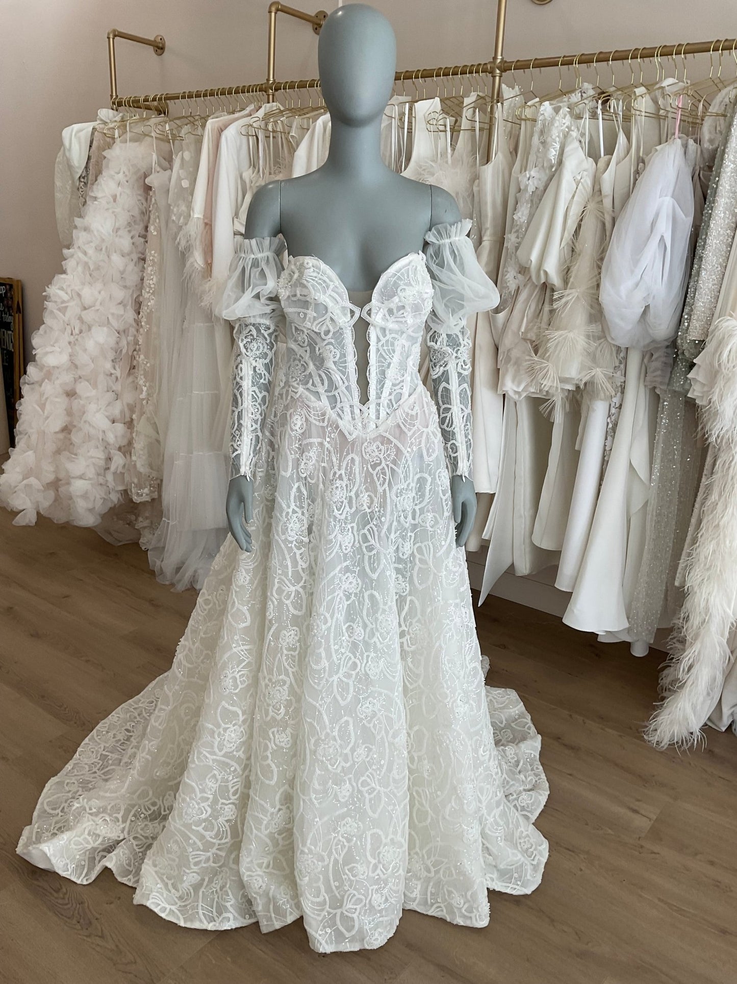 Lian Rokman - Minerva w/ Gloves (8)Wedding Dresses8
