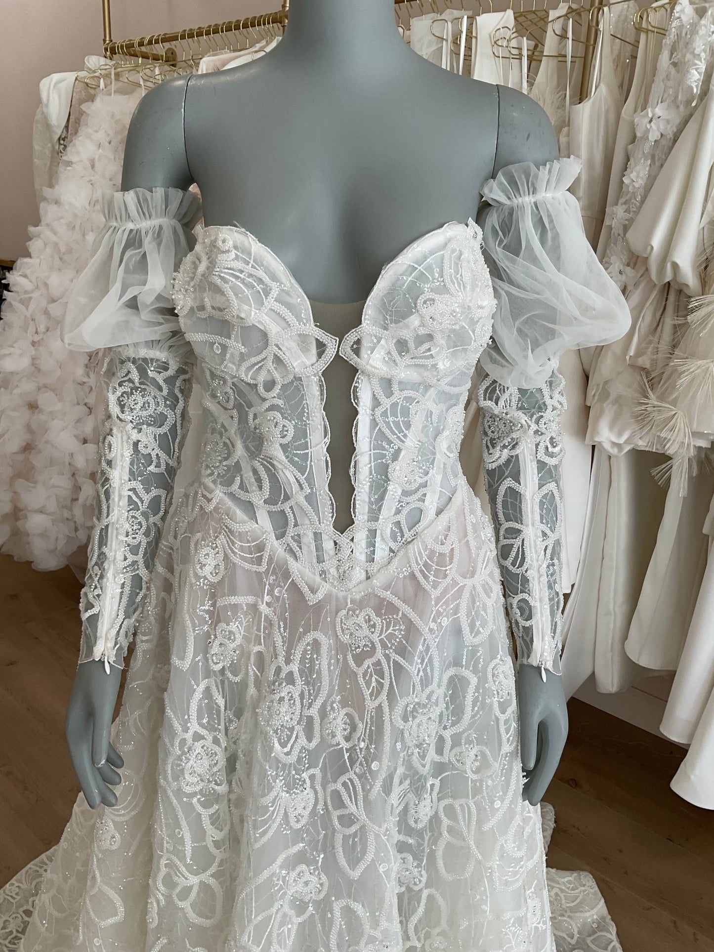 Lian Rokman - Minerva w/ Gloves (8)Wedding Dresses8