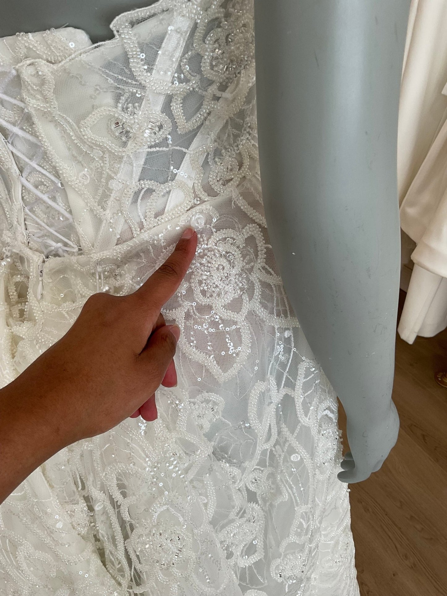 Lian Rokman - Minerva w/ Gloves (8)Wedding Dresses8