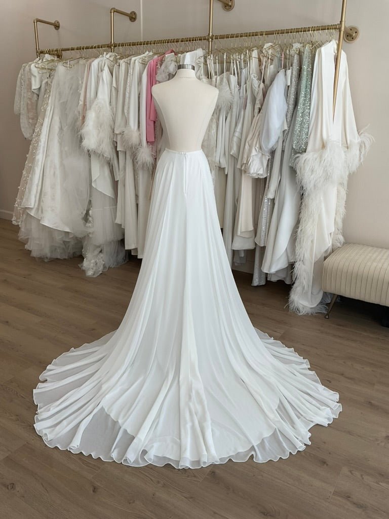 Louvienne - Sandy Overskirt (10)Overskirts/OverlaysIvory