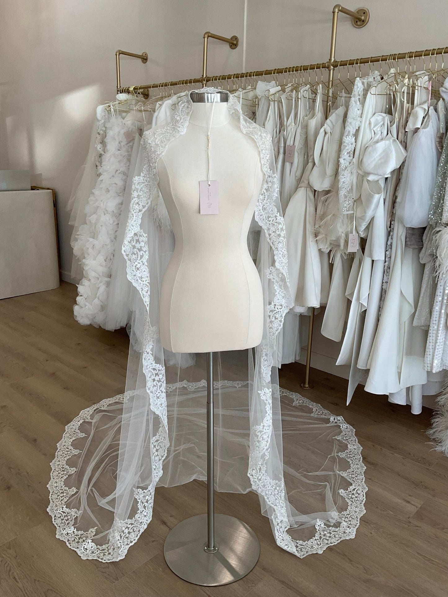 Mantilla Veil - Lace CathedralBridal VeilsIvory