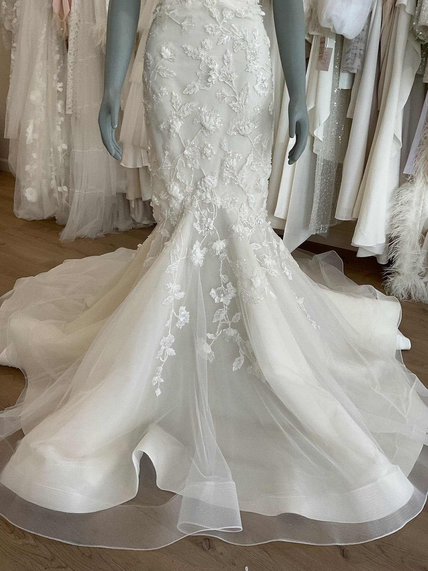 Maria Farbinni - Camelia (10)Wedding DressesIvory