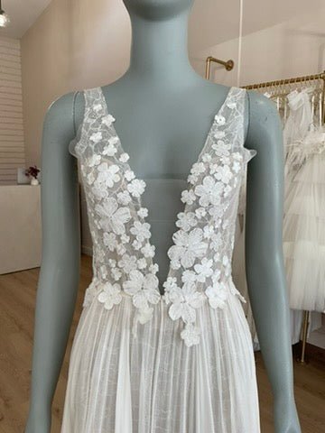 Mira Zwillinger - Karina (2)Wedding DressesSample
