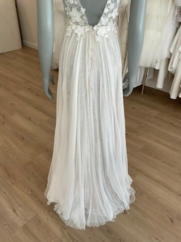 Mira Zwillinger - Karina (2)Wedding DressesSample