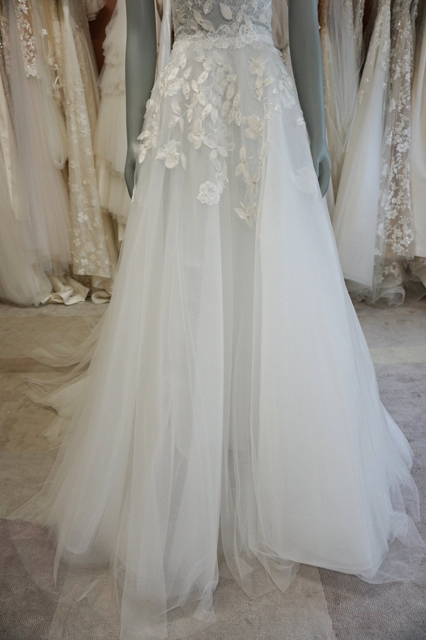 Monique Lhuillier - Clementine (8)Wedding DressesBrand new - with tags