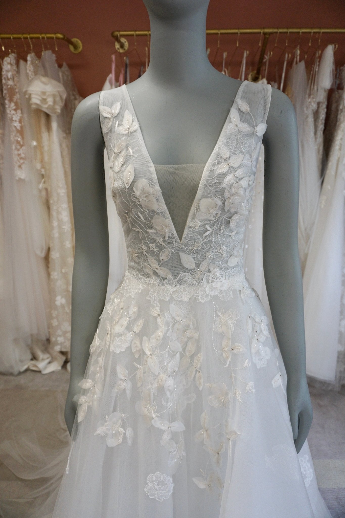 Monique Lhuillier - Clementine (8)Wedding DressesBrand new - with tags