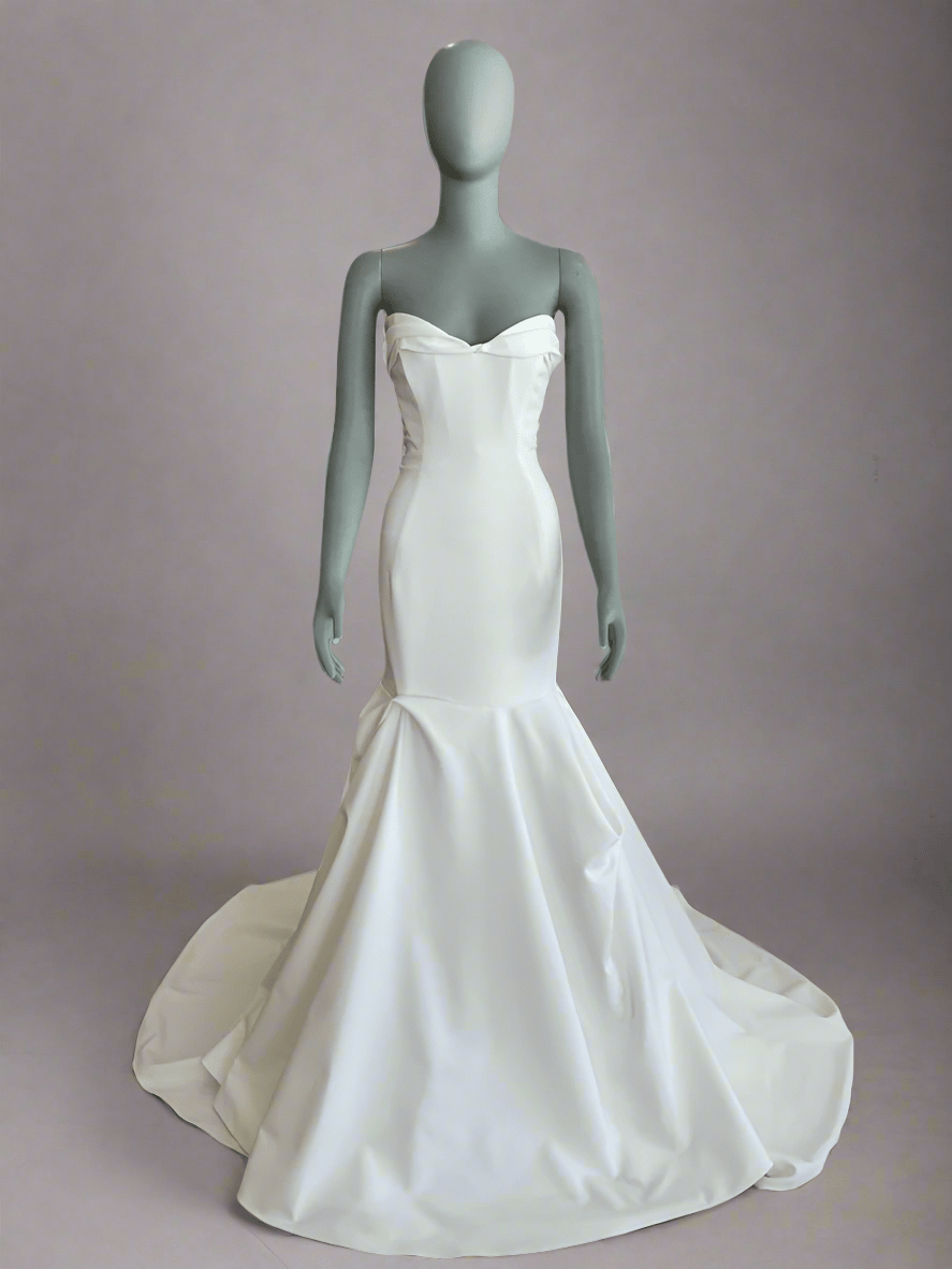 Sarah Seven Ruby l Preowned Wedding Dress l Los Angeles Sarah Seven Ruby l Preowned Wedding Dress l Los Angeles