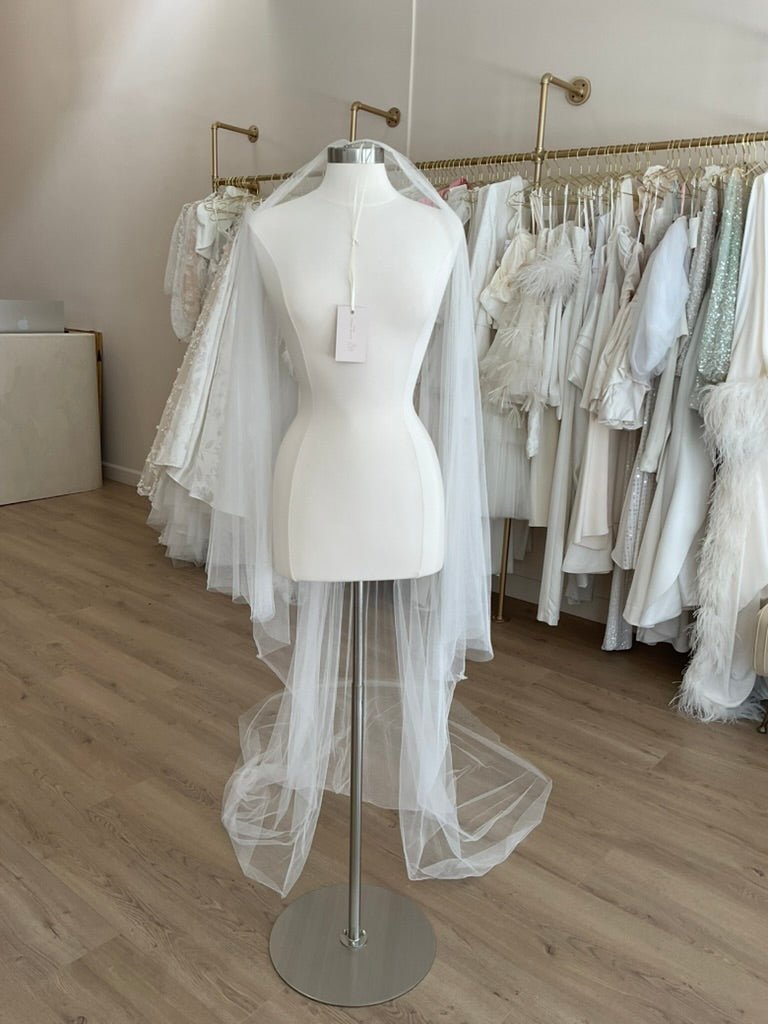 Sarah Seven - Spanish tulle, chapel length w/ blusherBridal VeilsIvory
