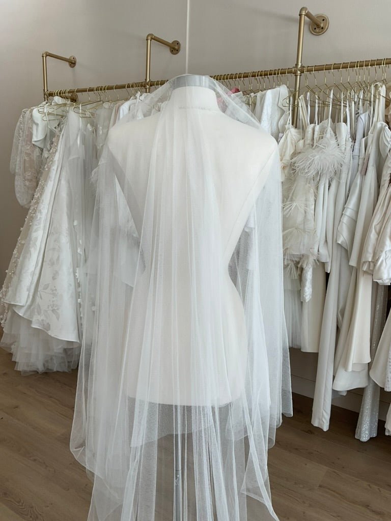 Sarah Seven - Spanish tulle, chapel length w/ blusherBridal VeilsIvory
