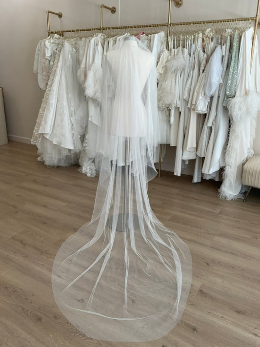 Sarah Seven - Spanish tulle, chapel length w/ blusherBridal VeilsIvory