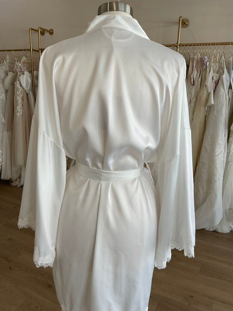 Untamed Petals - Alexa Robe (L)Bridal AccessoriesL