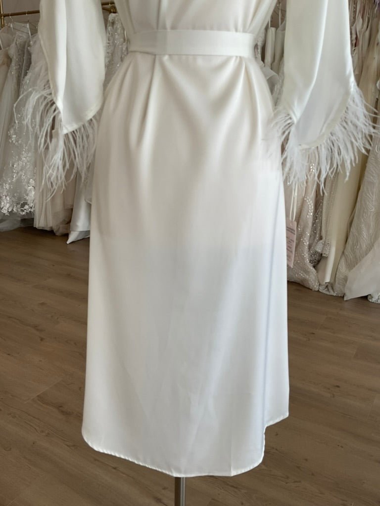 Untamed Petals - Ellis Feather Robe (Large, Ivory)Bridal AccessoriesIvory