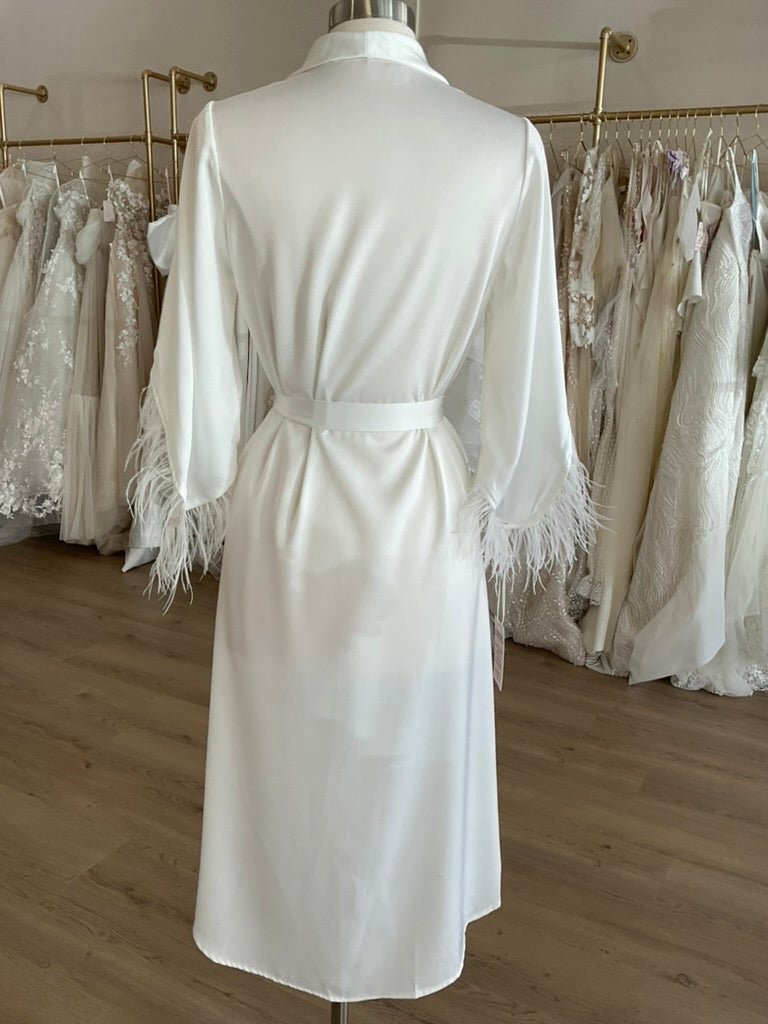 Untamed Petals - Ellis Feather Robe (Large, Ivory)Bridal AccessoriesIvory