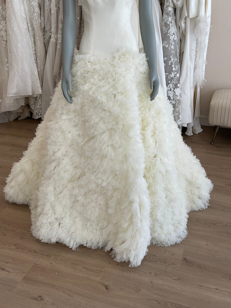 Vera Wang - Eleanor (6)Wedding Dresses6