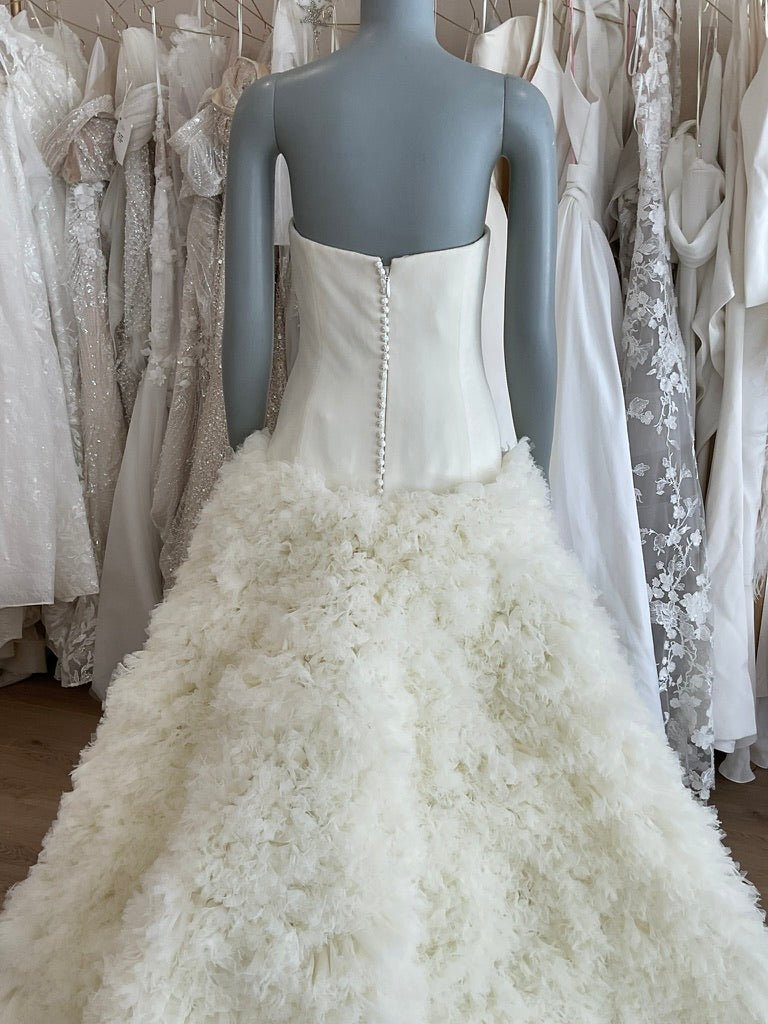 Vera Wang - Eleanor (6)Wedding Dresses6
