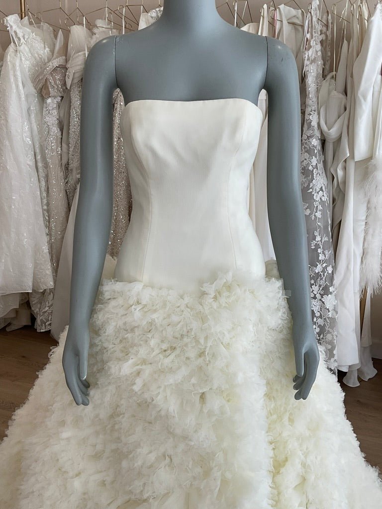 Vera Wang - Eleanor (6)Wedding Dresses6