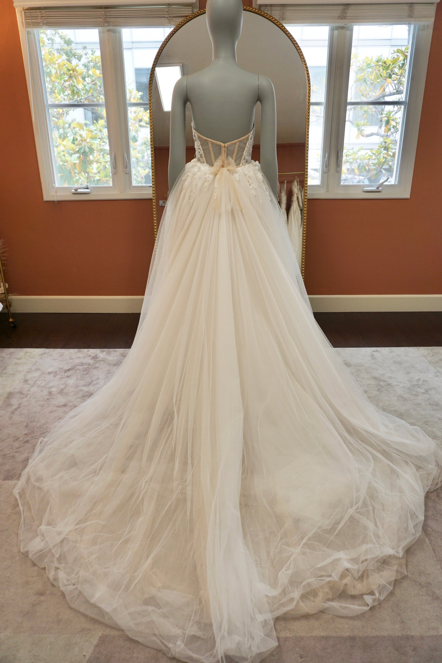 Berta - Full Overskirt