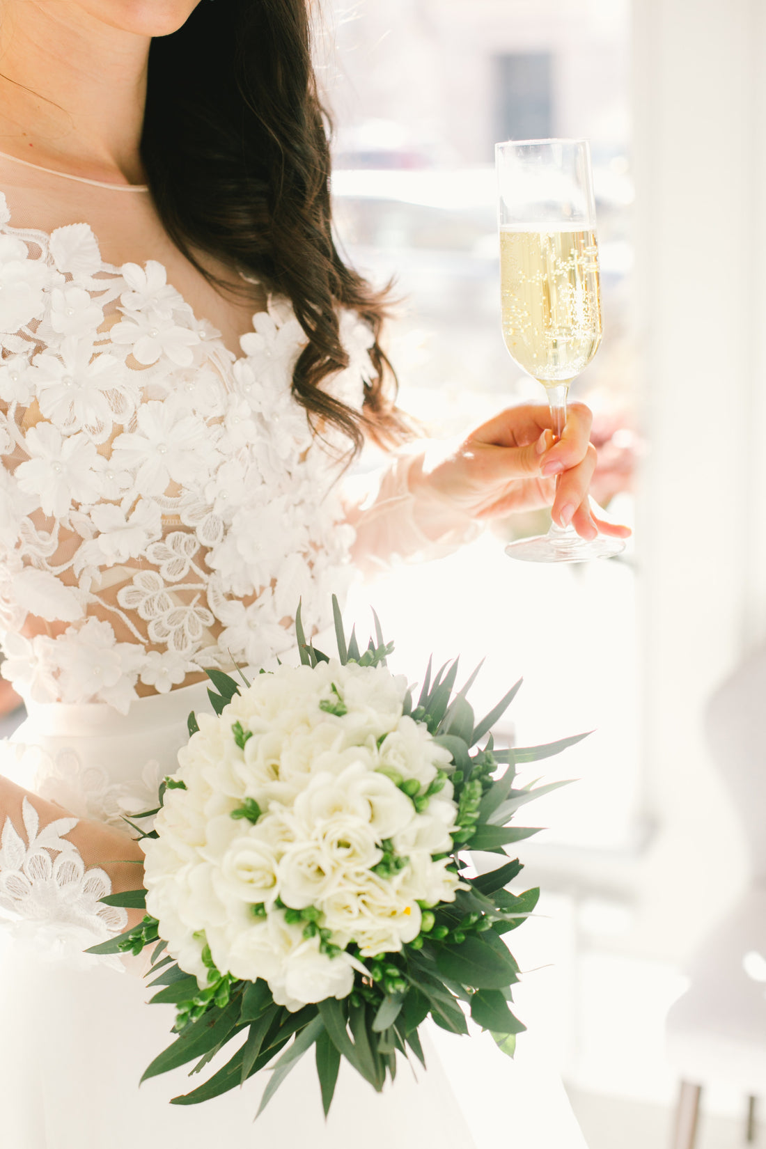 How to shop for discounted designer wedding gowns