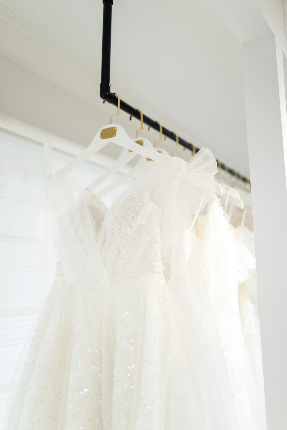Why Bridal Peer-to-Peer Marketplaces Isn’t Always a Great Idea - Loved Twice Bridal